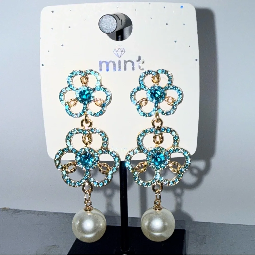 Mint Blue Rhinestone Flower Drop Earrings Gold Tone Faux Pearl Statement